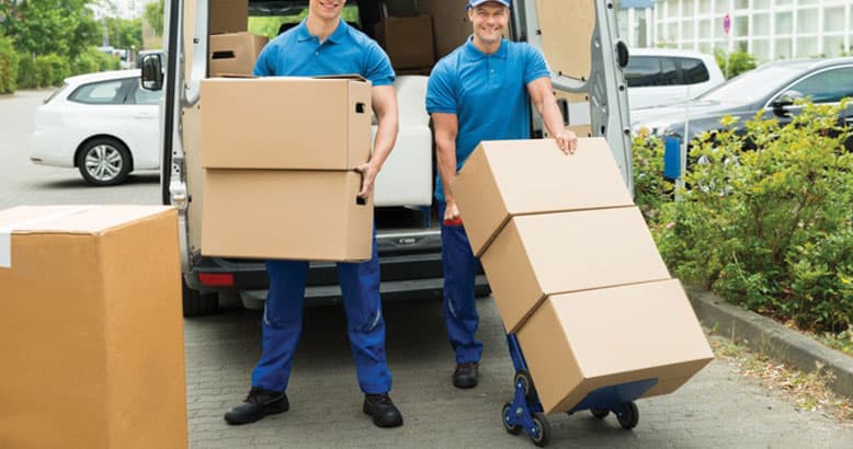 Privatumzug selbst organisieren oder Umzugsfirma beauftragen?
