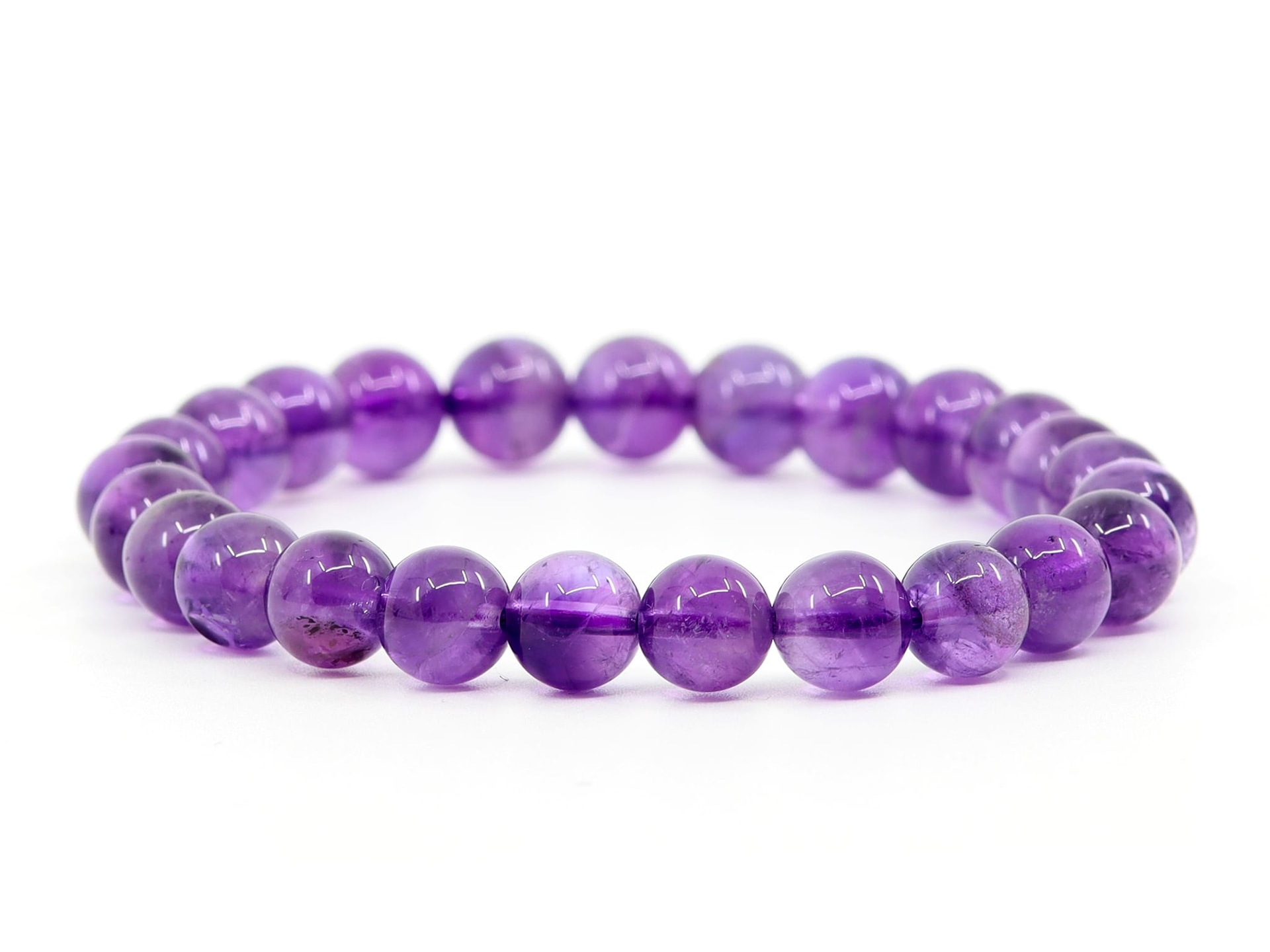 CrystalScents präsentiert: Amethyst Armband – Magie für Seele und Stil