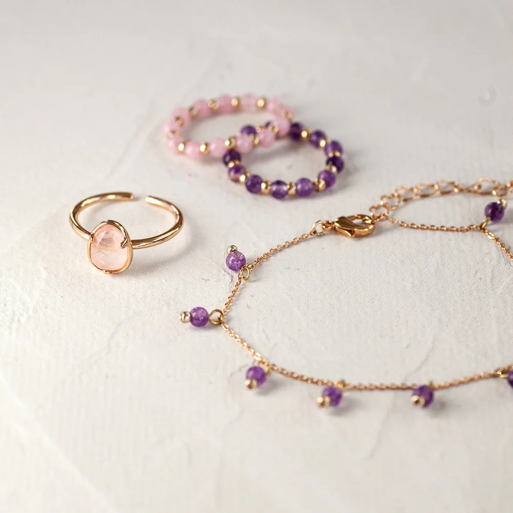 CrystalScents präsentiert: Amethyst Armband – Magie für Seele und Stil